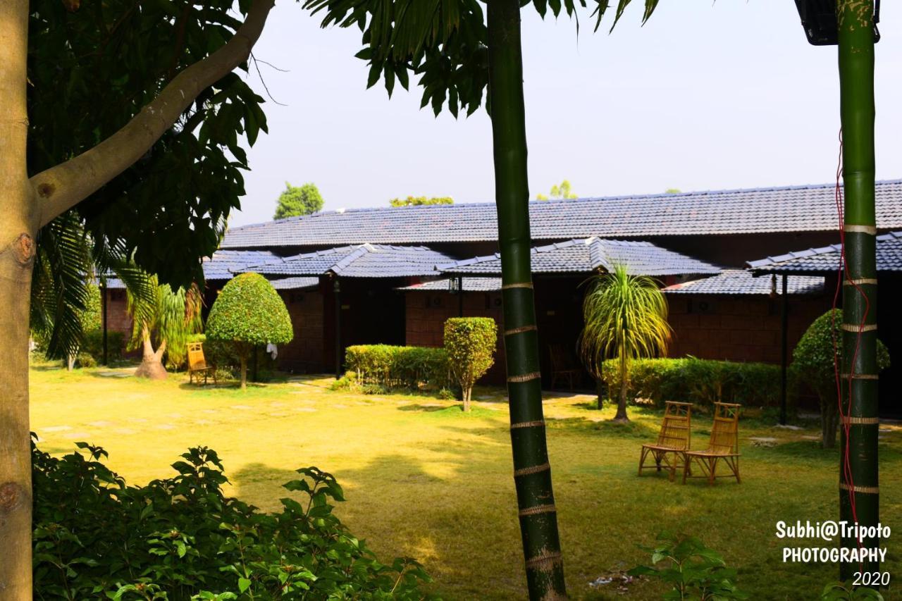 Anandvan Holiday Homes, Wai Eksteriør billede
